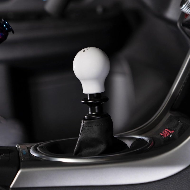 Billetworkz مقبض نقل الوزن من بيلت ووركز (500 جرام) لسيارات سوبارو 6 سرعات WRX: 2015-25 / STI: 2004-21، أبيض لامع - Image 4